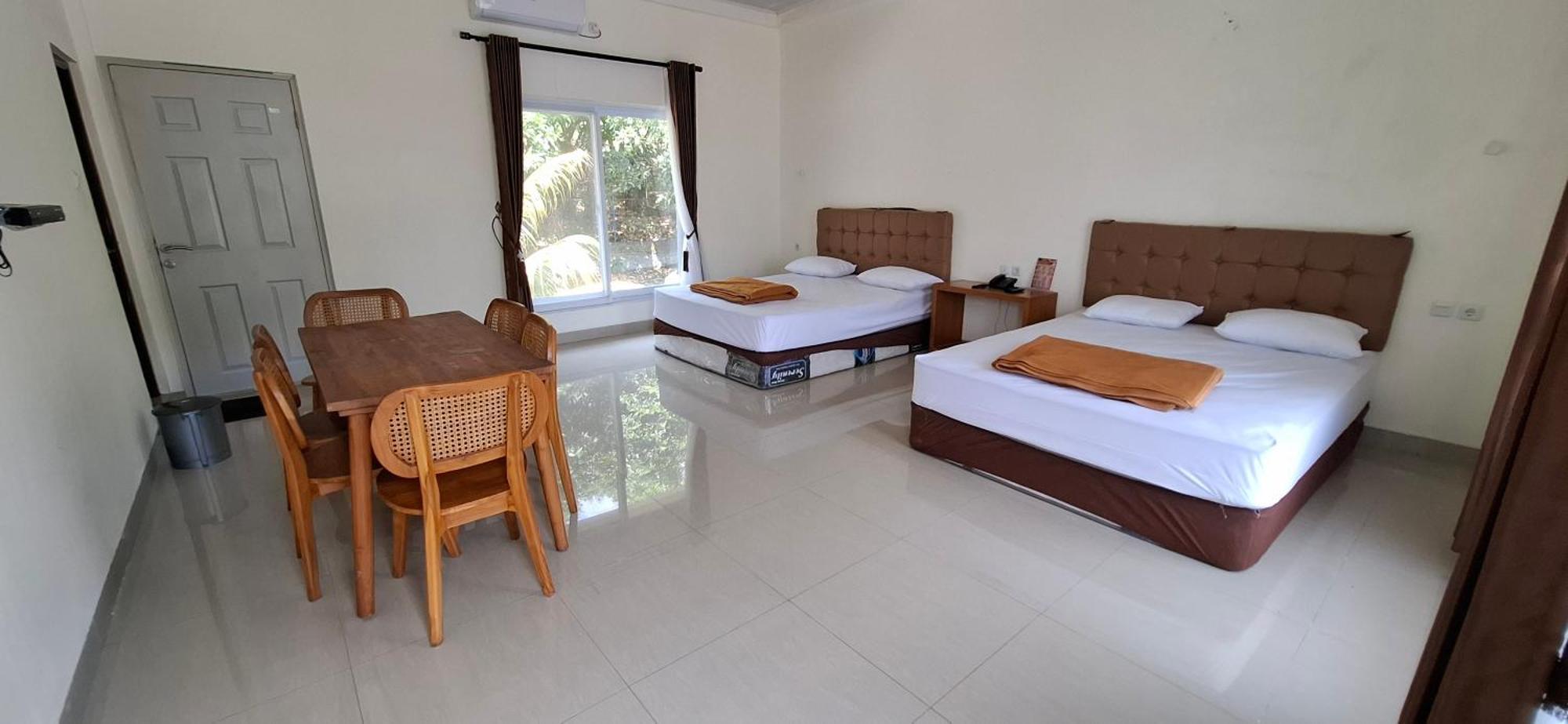 Ciemas Hotel Cipunaga מראה חיצוני תמונה
