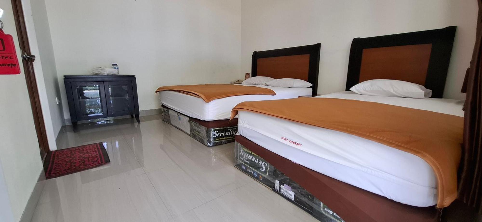 Ciemas Hotel Cipunaga מראה חיצוני תמונה