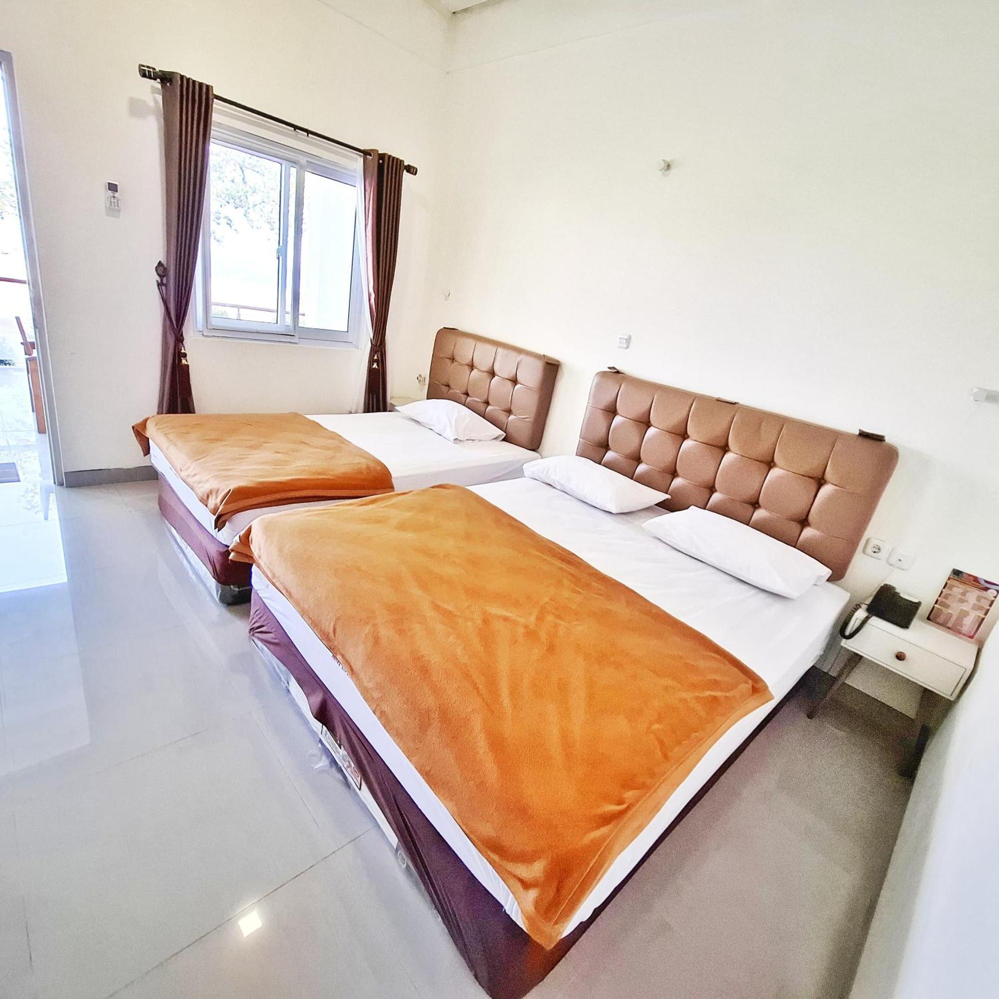 Ciemas Hotel Cipunaga מראה חיצוני תמונה
