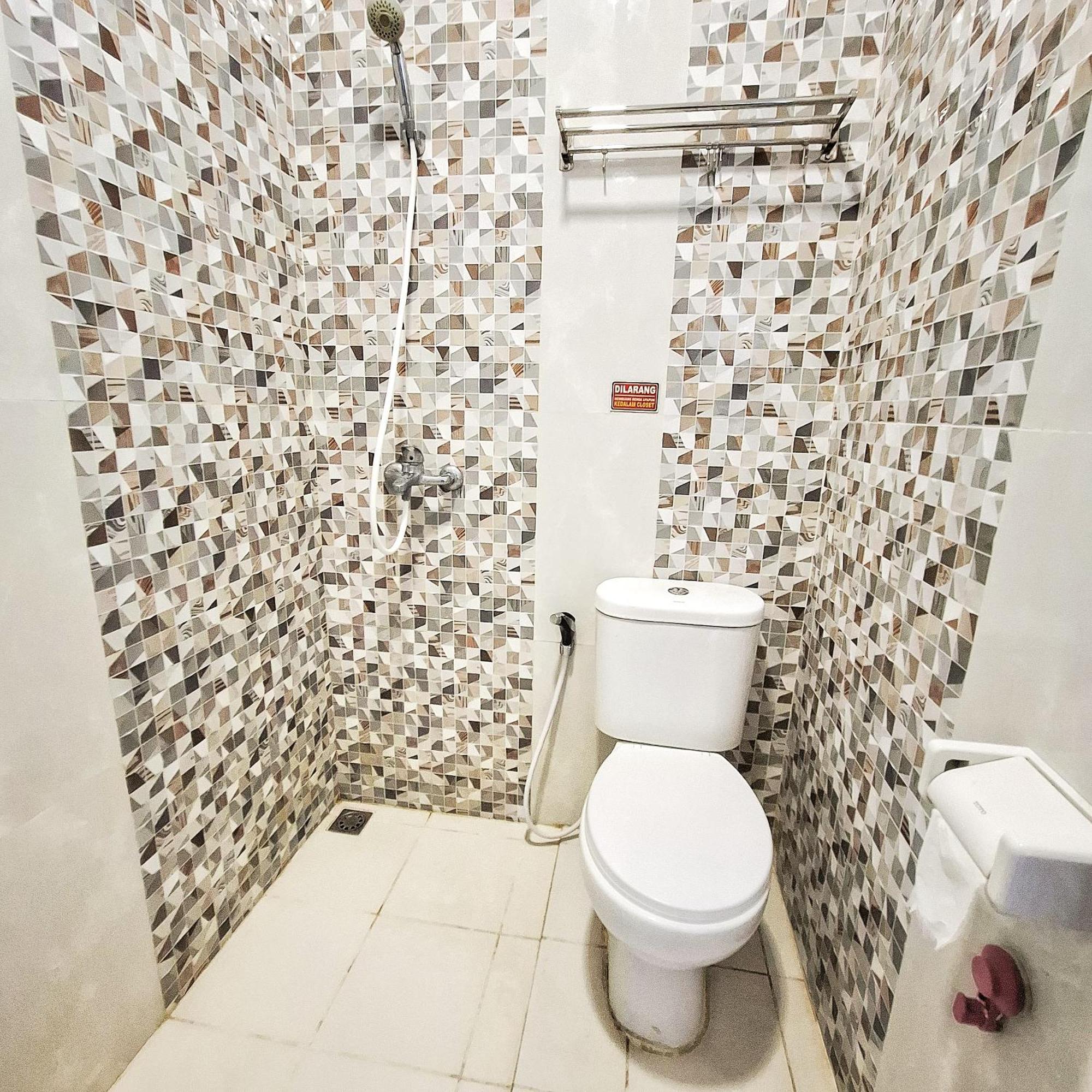 Ciemas Hotel Cipunaga מראה חיצוני תמונה