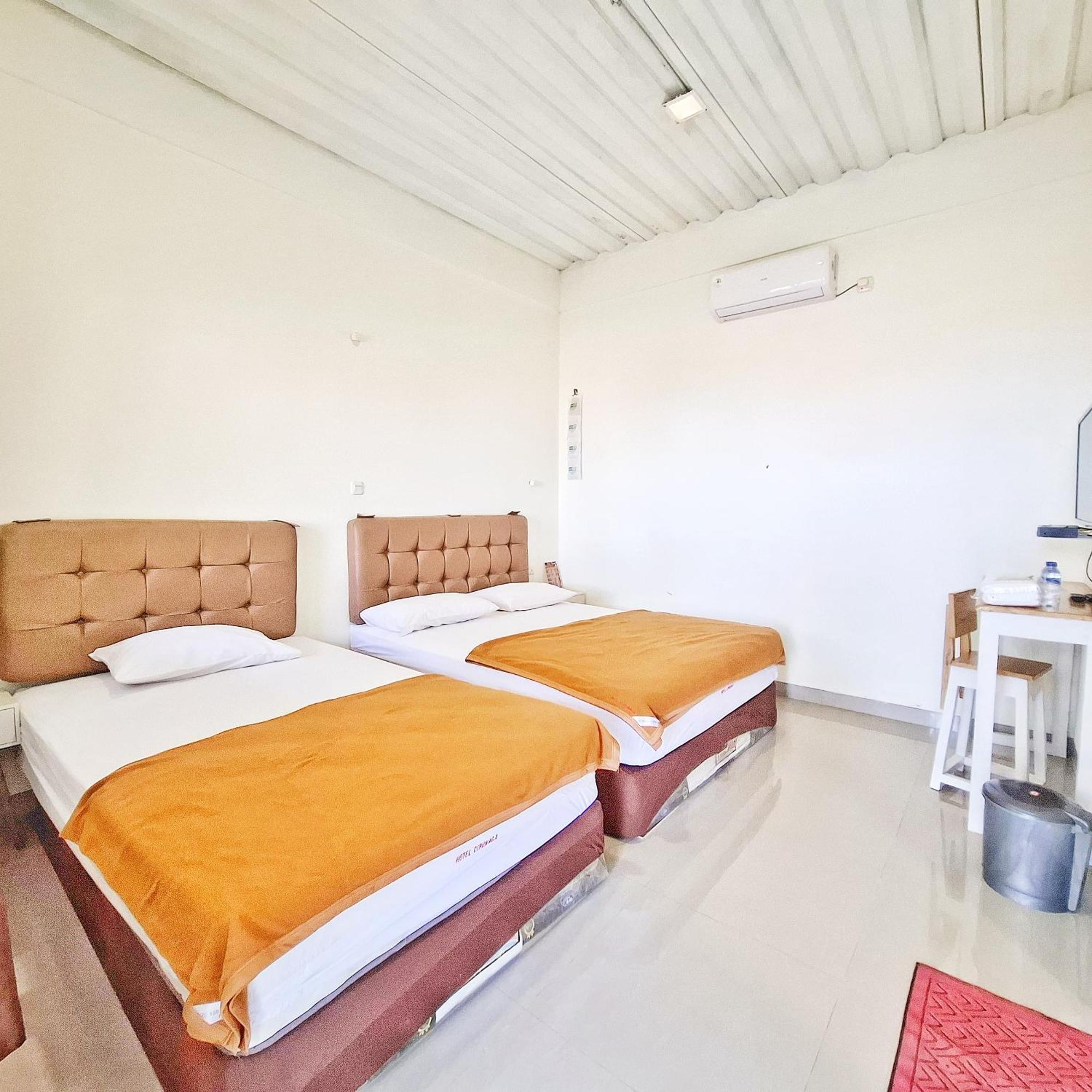 Ciemas Hotel Cipunaga מראה חיצוני תמונה