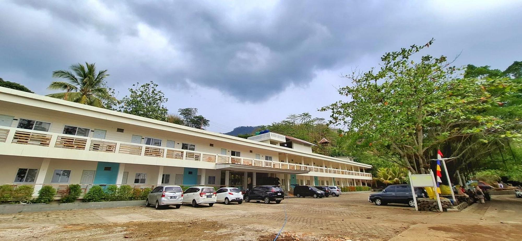 Ciemas Hotel Cipunaga מראה חיצוני תמונה